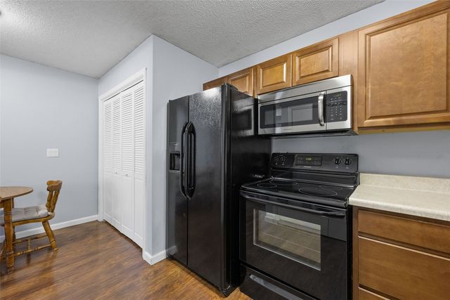 142 Elm Ridge Drive, North Liberty, IA 52317