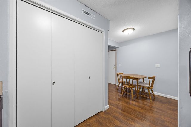 142 Elm Ridge Drive, North Liberty, IA 52317