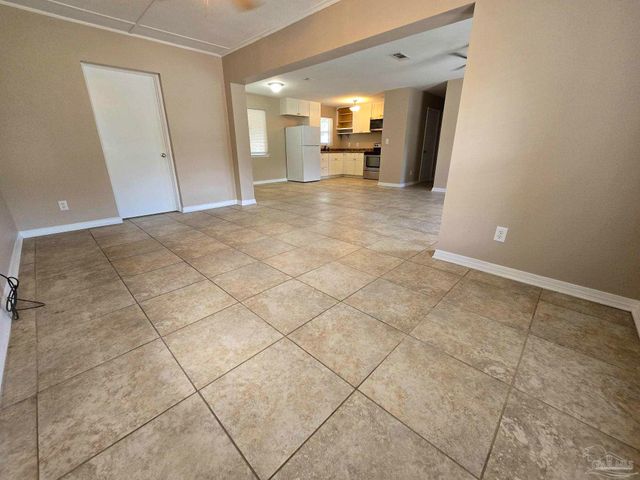 6202 Fairview Dr, Pensacola, FL 32505