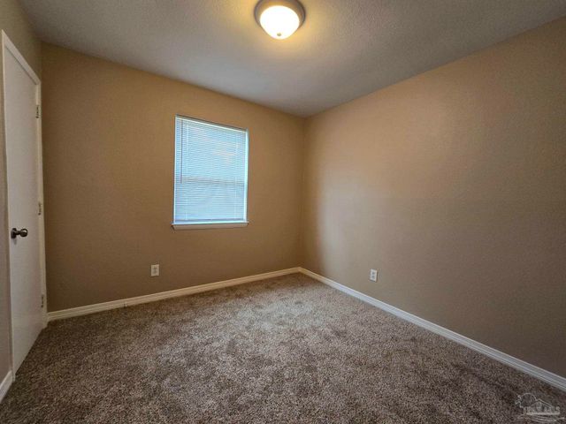 6202 Fairview Dr, Pensacola, FL 32505