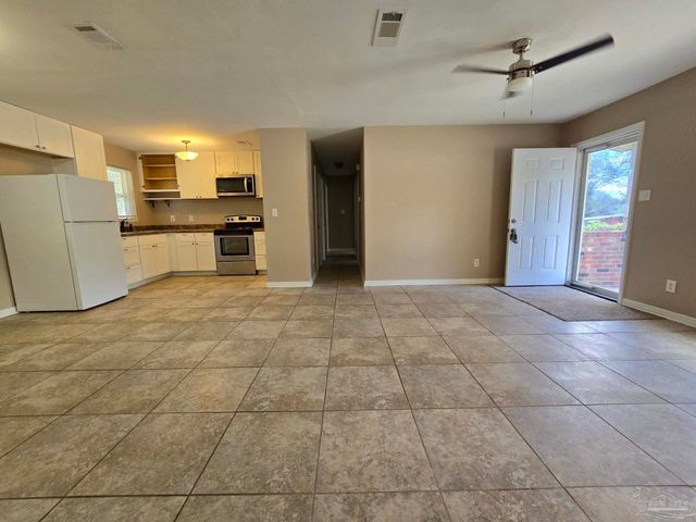 6202 Fairview Dr, Pensacola, FL 32505