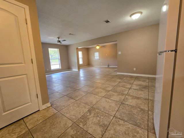 6202 Fairview Dr, Pensacola, FL 32505