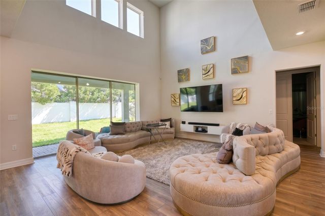 8059 LEAF GROVE CIRCLE, Orlando, FL 32836
