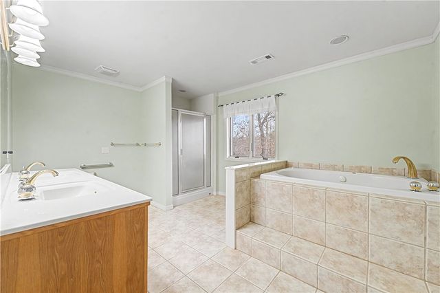 9118 Summer Shade Road, Rogers, AR 72756