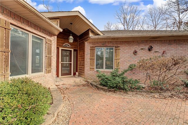9118 Summer Shade Road, Rogers, AR 72756