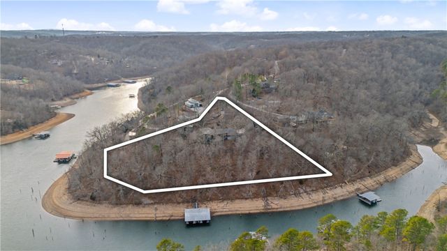 9118 Summer Shade Road, Rogers, AR 72756
