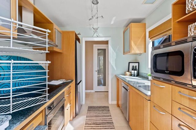 953 Shoreline Drive, San Mateo, CA 94404