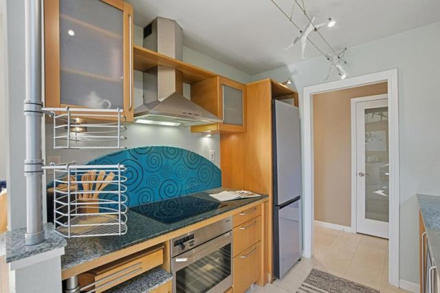 953 Shoreline Drive, San Mateo, CA 94404