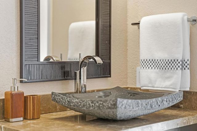 953 Shoreline Drive, San Mateo, CA 94404