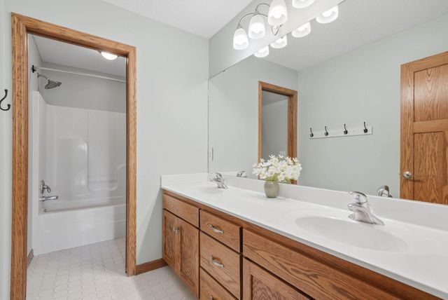 10520 106th Avenue N, Hanover, MN 55341