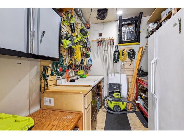 10520 106th Avenue N, Hanover, MN 55341
