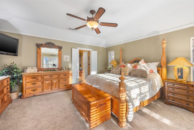 5000 Bridgewater Drive, Arlington, TX 76017