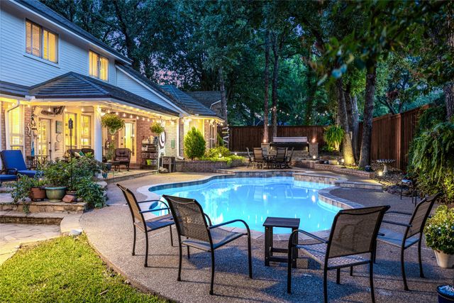 5000 Bridgewater Drive, Arlington, TX 76017