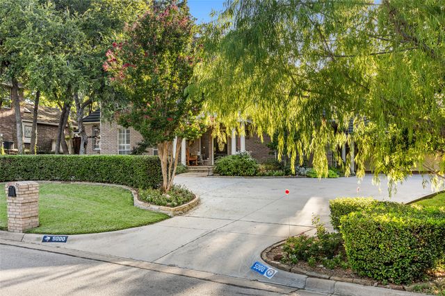 5000 Bridgewater Drive, Arlington, TX 76017