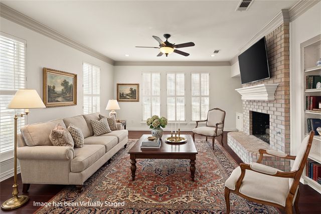 5000 Bridgewater Drive, Arlington, TX 76017