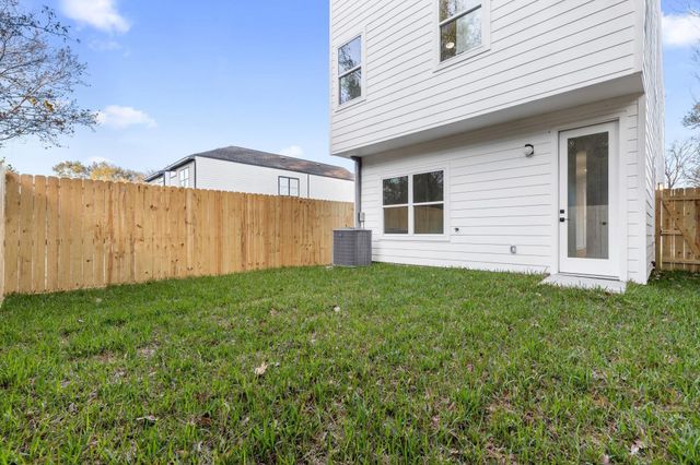 8403 Sunnyhill Street, Houston, TX 77088