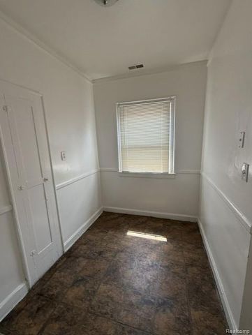 3032 Fullerton Street, Detroit, MI 48238