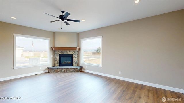 4606 W Larch Avenue, Yakima, WA 98903