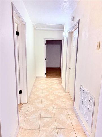 2926 6Th St Street, Lake Charles, LA 70615