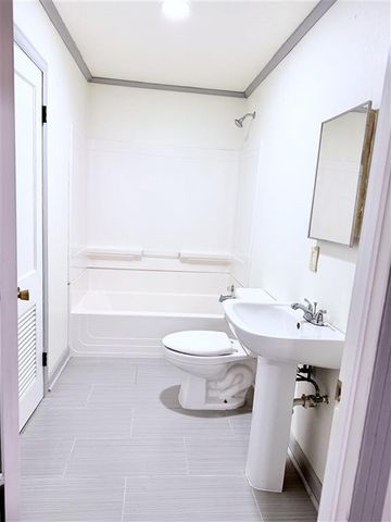 2926 6Th St Street, Lake Charles, LA 70615