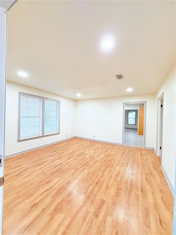 2926 6Th St Street, Lake Charles, LA 70615