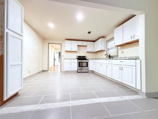 2926 6Th St Street, Lake Charles, LA 70615