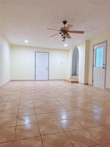 2926 6Th St Street, Lake Charles, LA 70615