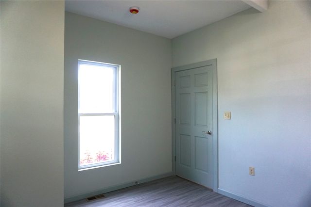 513 W Hutchings Street, Winterset, IA 50273