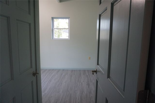 513 W Hutchings Street, Winterset, IA 50273