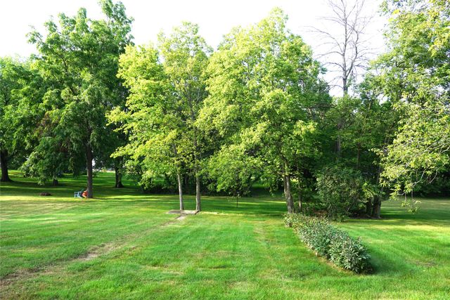 513 W Hutchings Street, Winterset, IA 50273
