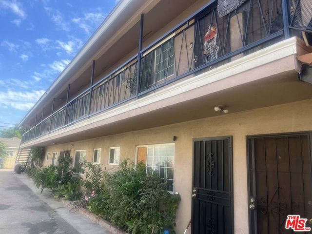 9222 California Avenue, South Gate, CA 90280