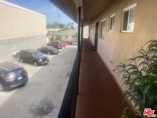 9222 California Avenue, South Gate, CA 90280