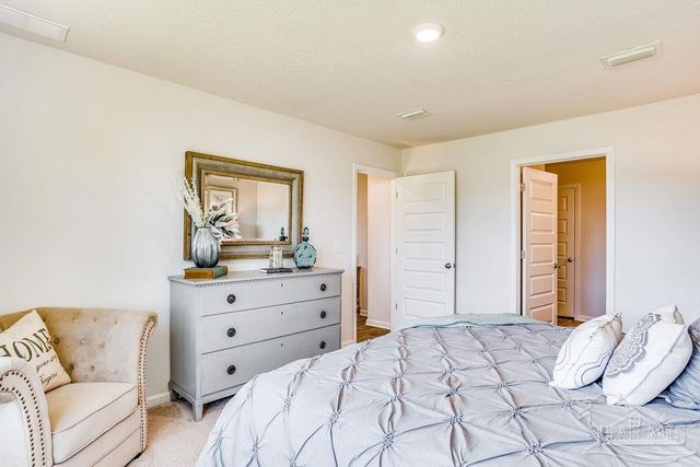 6504 Firefly Dr, Milton, FL 32583