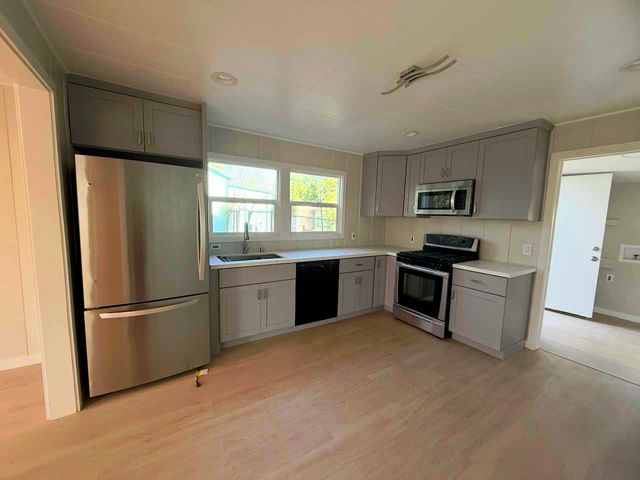 1324 Trenary Way, Modesto, CA 95354