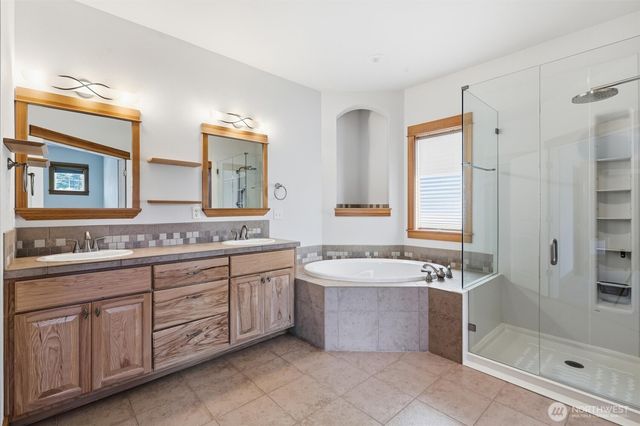 9419 185th Drive SE, Snohomish, WA 98290