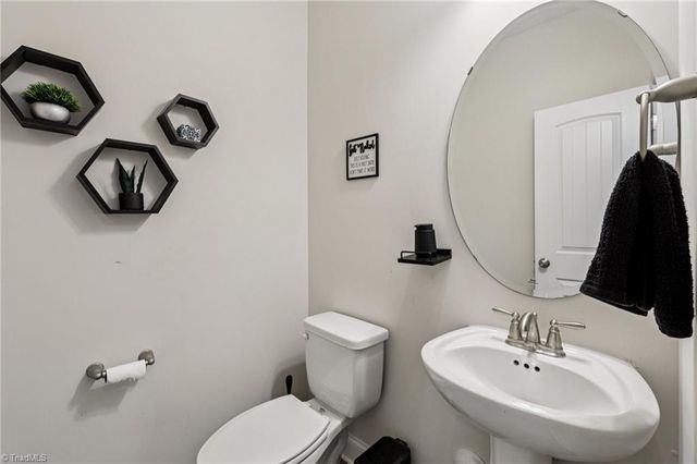 1967 Kippen Drive, Kernersville, NC 27284