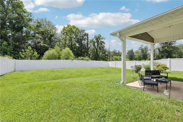1967 Kippen Drive, Kernersville, NC 27284