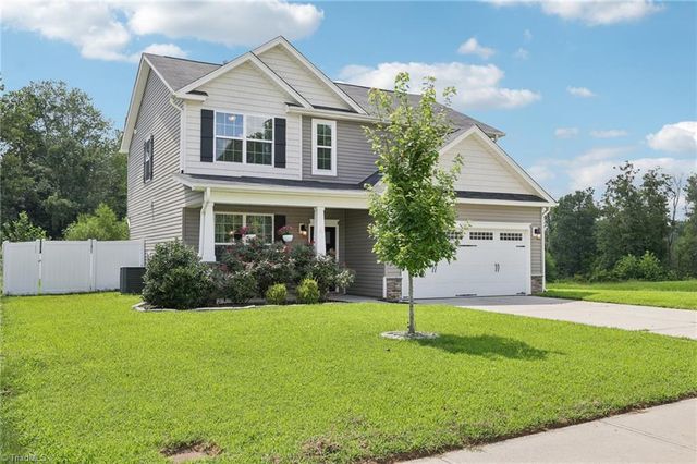 1967 Kippen Drive, Kernersville, NC 27284