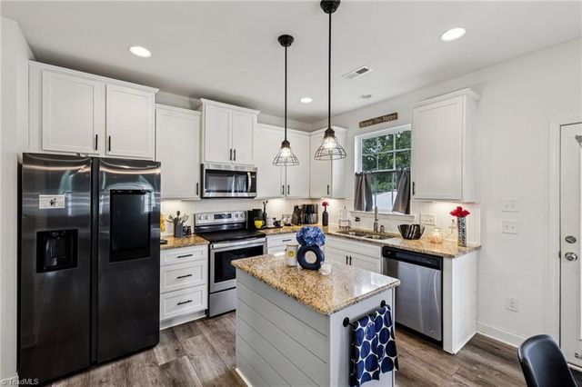 1967 Kippen Drive, Kernersville, NC 27284