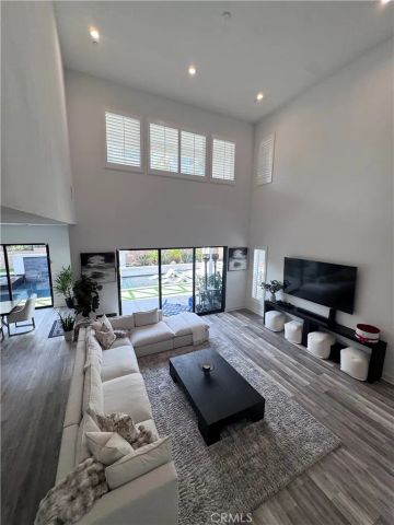 20551 W Hummingbird Court, Porter Ranch, CA 91326