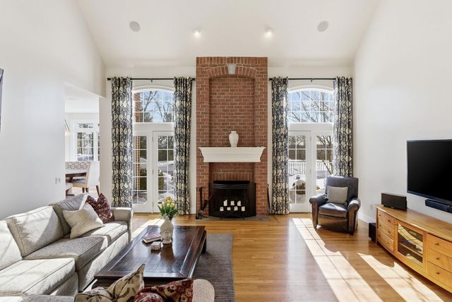 6 Esther Drive, Bedford, NH 03110