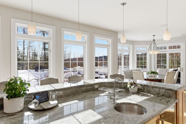 6 Esther Drive, Bedford, NH 03110