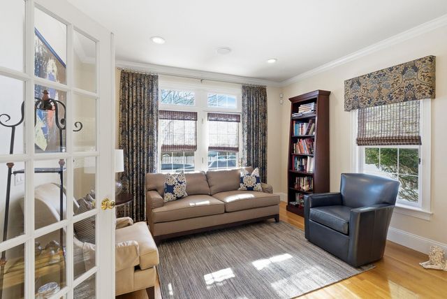 6 Esther Drive, Bedford, NH 03110