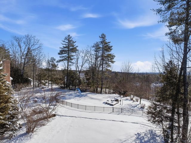 6 Esther Drive, Bedford, NH 03110