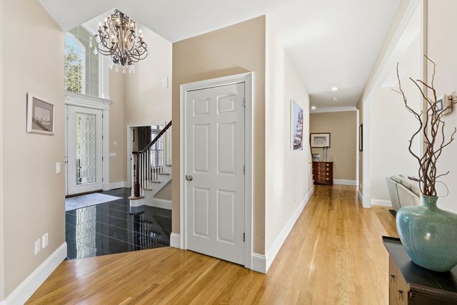 6 Esther Drive, Bedford, NH 03110