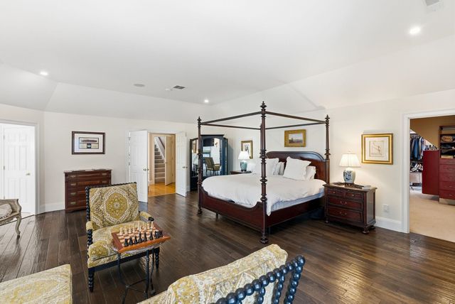 6 Esther Drive, Bedford, NH 03110