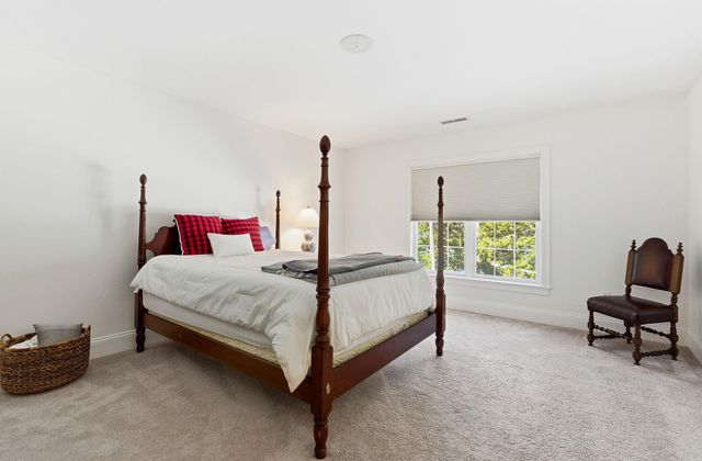 6 Esther Drive, Bedford, NH 03110