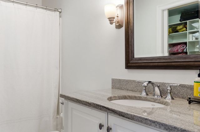 6 Esther Drive, Bedford, NH 03110