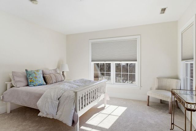 6 Esther Drive, Bedford, NH 03110