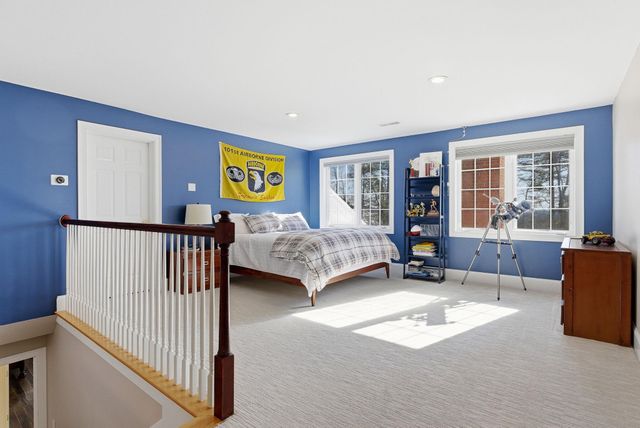 6 Esther Drive, Bedford, NH 03110